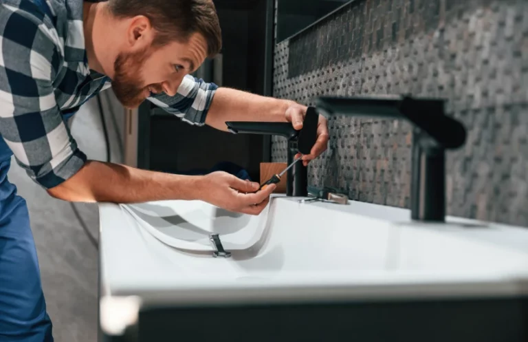 Systèmes d’évacuation, d’alimentation et de chauffage installés à Lachine
